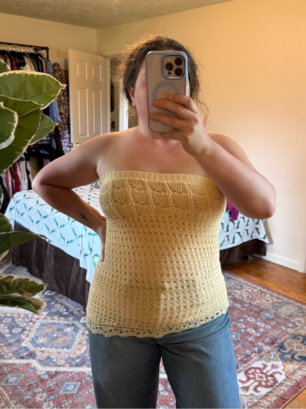 DKNY Jeans Y2K yellow crochet strapless top